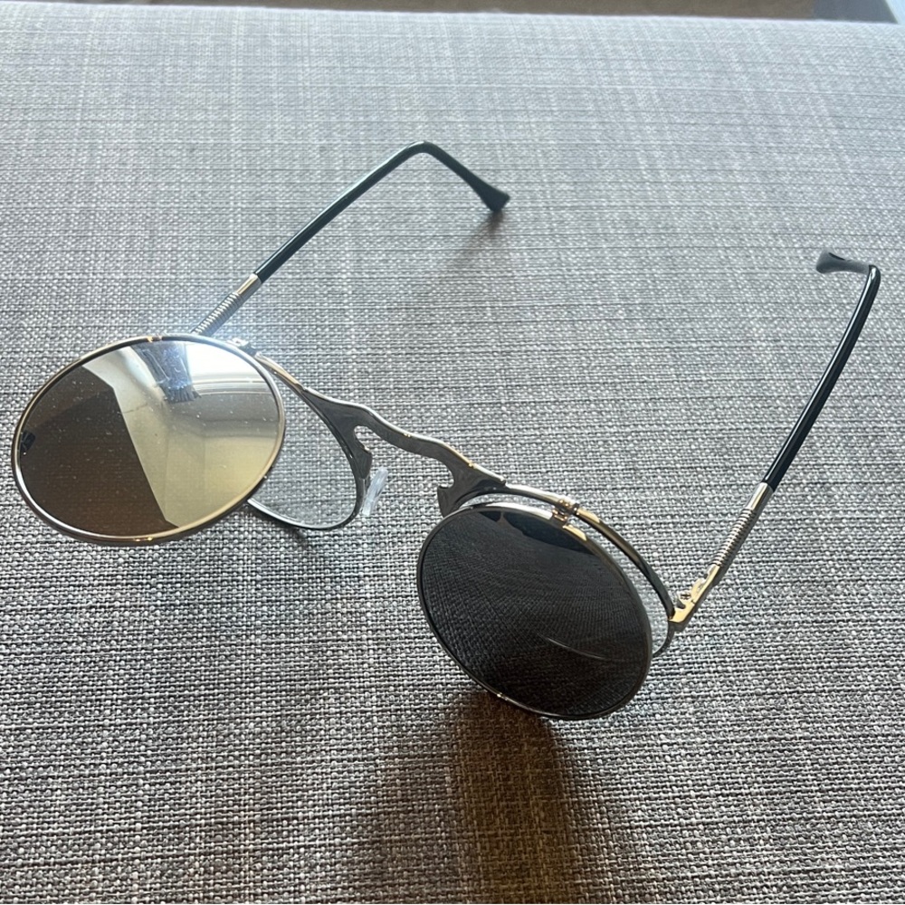 Stylish Black and Silver Round Glasses
